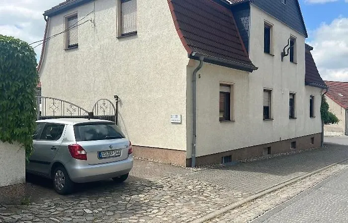 Schoene 2 Raum-wohnung In * Etgersleben (Salzlandkreis)