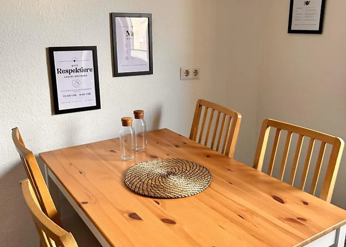 Schoene 2 Raum-wohnung In Lägenhet Etgersleben (Salzlandkreis)