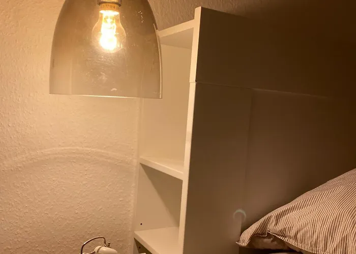 Schoene 2 Raum-wohnung In Lägenhet